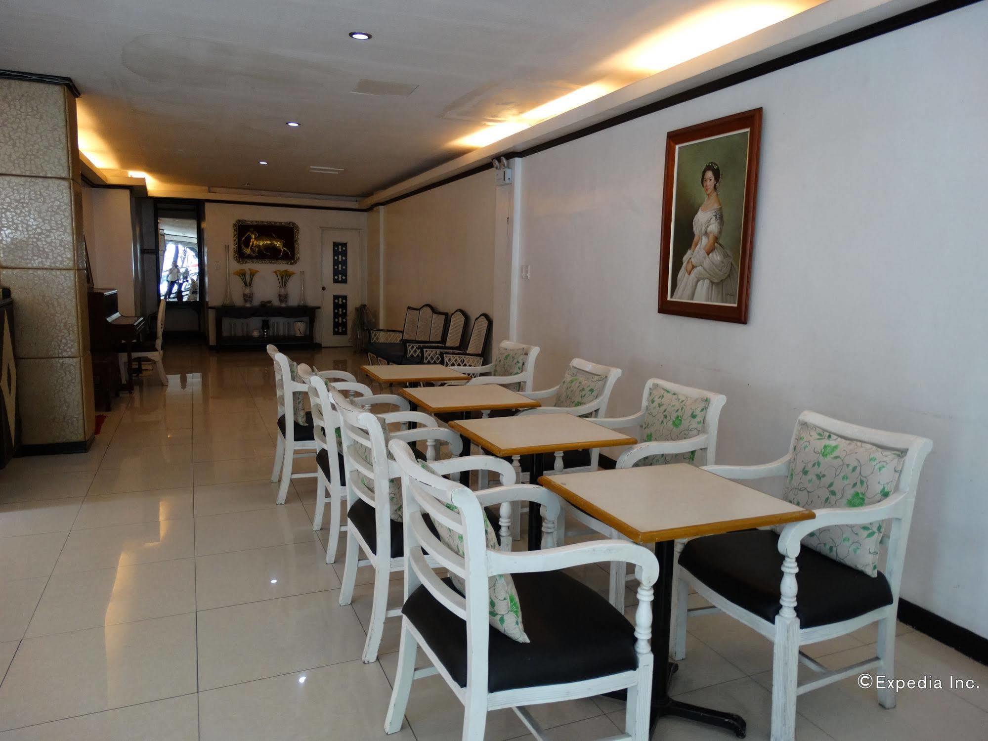 M Hotel Манила Екстериор снимка