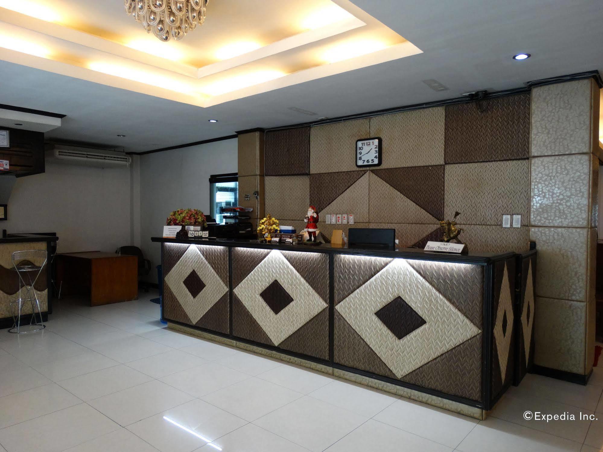 M Hotel Манила Екстериор снимка